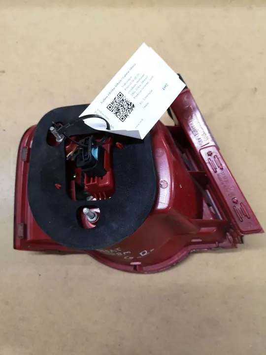 Luz Trasera Derecha VW Passat ZSB3C5945096H image 3