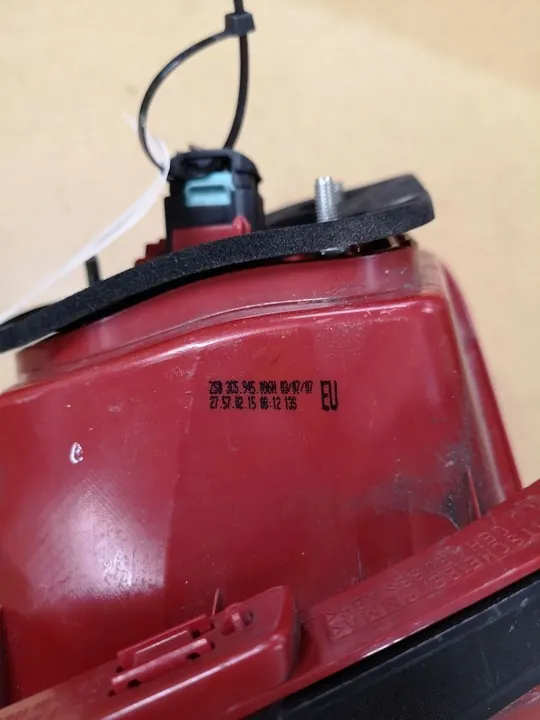 Luz Trasera Derecha VW Passat ZSB3C5945096H image 4