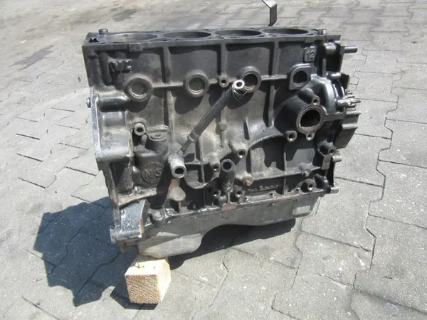 Suzuki Grand Vitara I 2.0HDI Motorblock-Set - Gebraucht image 5