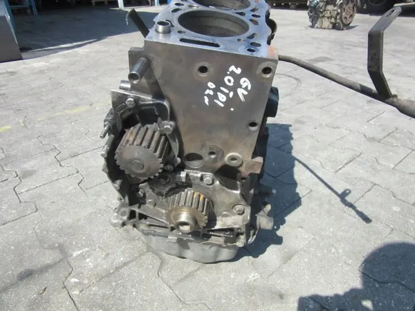Suzuki Grand Vitara I 2.0HDI Motorblock-Set - Gebraucht image 8