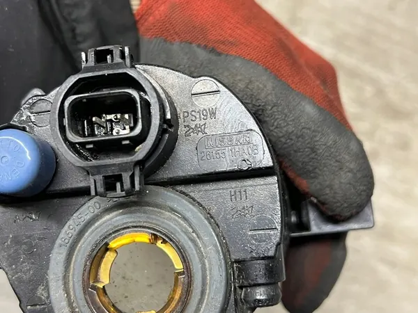 NISSAN NOTE PULSAR II 12- Farol Halógeno Direito 261551HA0B image 6