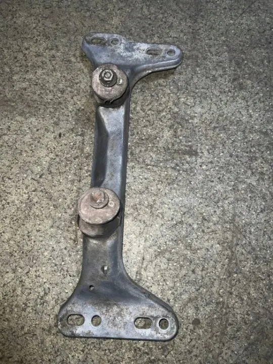 BMW växellådsfäste OEM 1136498 för 3 Touring image 2