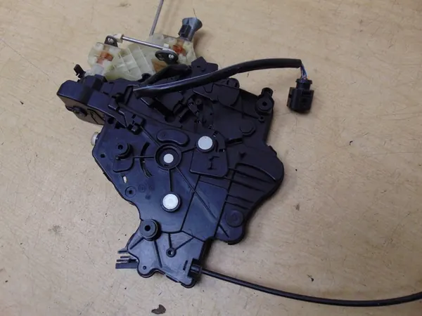 Schiebetürschloss links VW Caddy III image 7