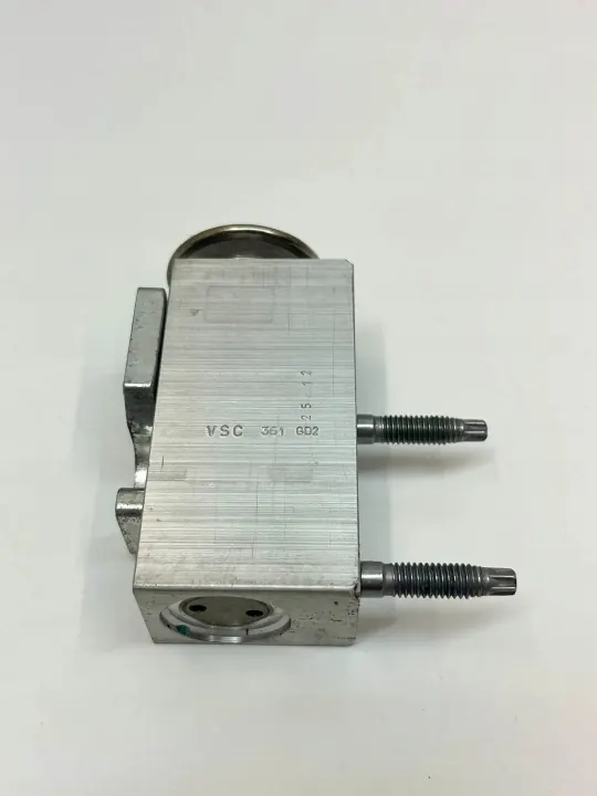 Soupape de radiateur A/C OEM A2318300284 Mercedes-Benz image 4