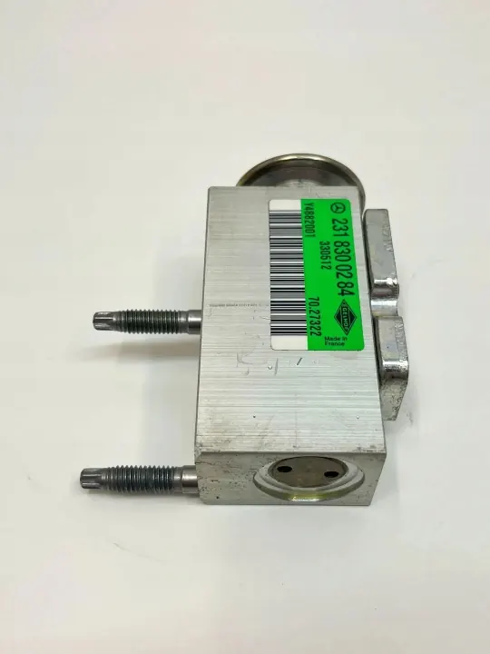 Soupape de radiateur A/C OEM A2318300284 Mercedes-Benz image 5