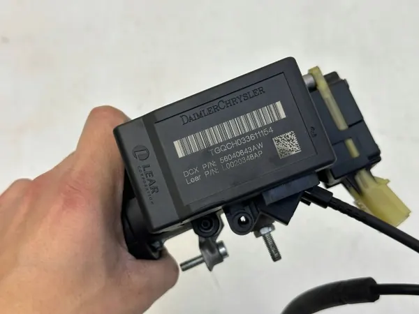 Ignition Switch & Key OEM 56040643AW for Chrysler 300C image 7