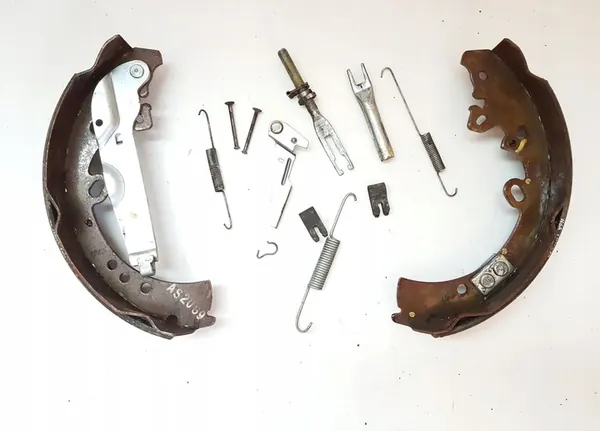 TOYOTA HILUX TAKAJARRUPALAT OE 04495-0K070 image 2