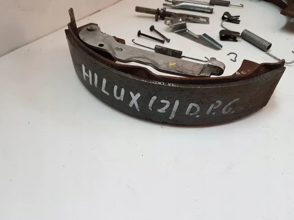 TOYOTA HILUX TAKAJARRUPALAT OE 04495-0K070 image 4