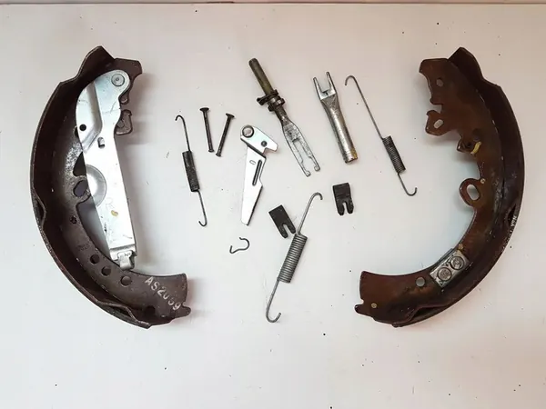 TOYOTA HILUX TAKAJARRUPALAT OE 04495-0K070 image 7