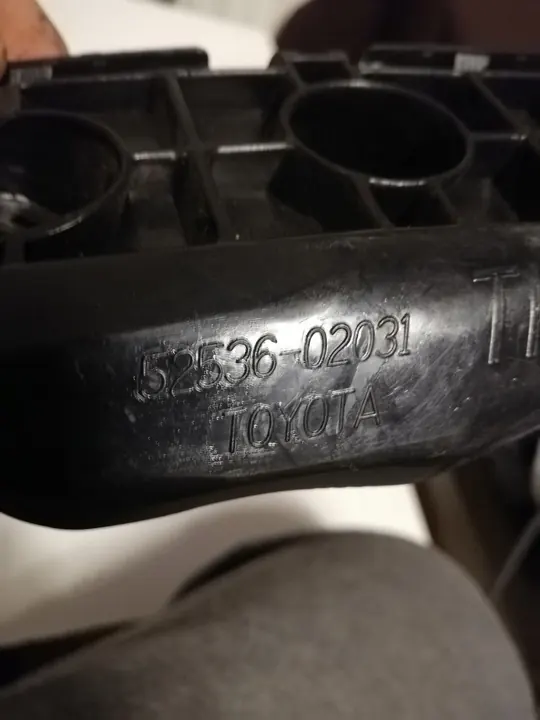 Auris I 06-12 Supporto paraurti anteriore sinistro image 2