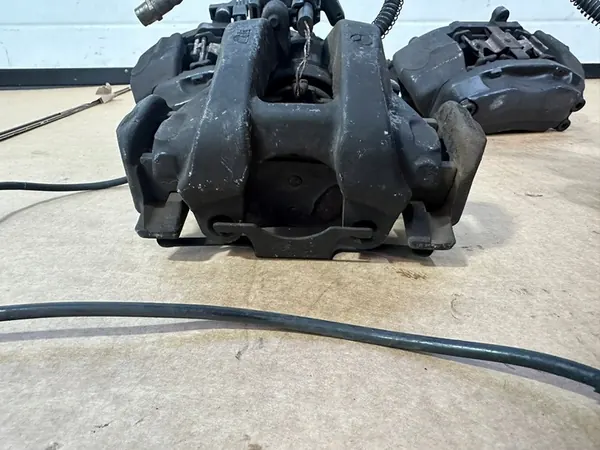 Jarrusatulat Etu Taka Vasen Oikea Mercedes SL R230 W230 OEM image 6