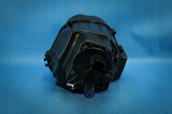 Ilmansuodattimen kotelo oikea Audi S8 S8 Plus 4.0TFSI OEM image 3