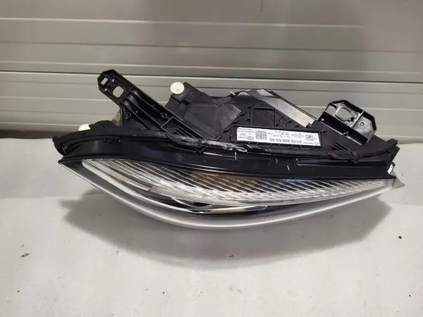 Mercedes-Benz OE A1769066000 Voorlamp Rechts image 4