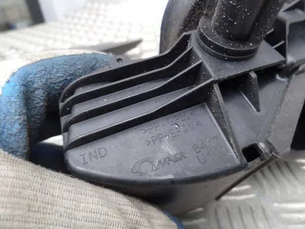 Kraftstoffklappe OEM 6417U110 für Citroen Berlingo IV 2022 image 4