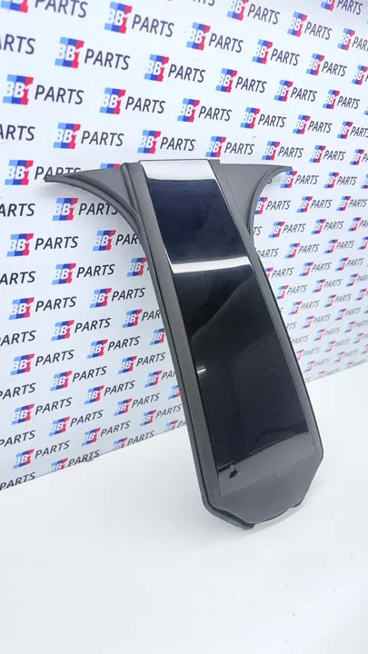 MERCEDES W118 Garniture de Pilier B Droit A1186980200 image 2