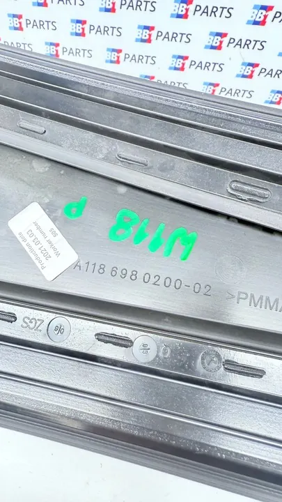 MERCEDES W118 Garniture de Pilier B Droit A1186980200 image 7