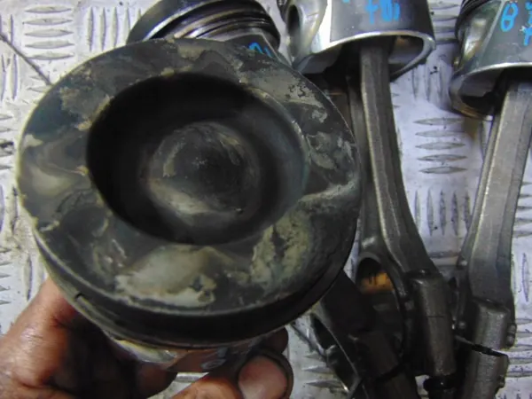 Bielle de piston 03LA BHS pour 1.6 TDI d'occasion image 3