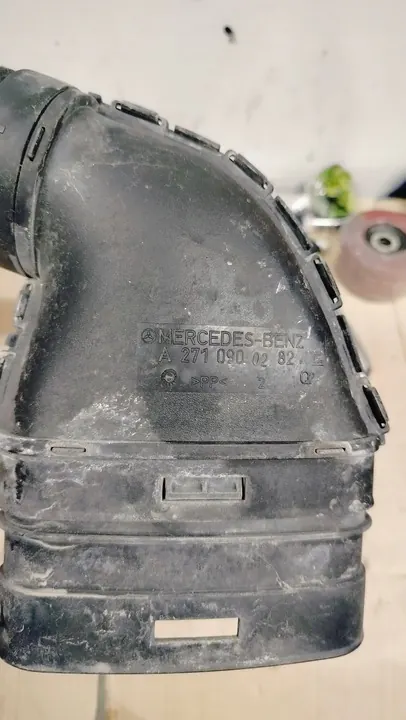 Luchtinlaatkanaal Mercedes A209 W203 1.8 K A2710900282 image 3