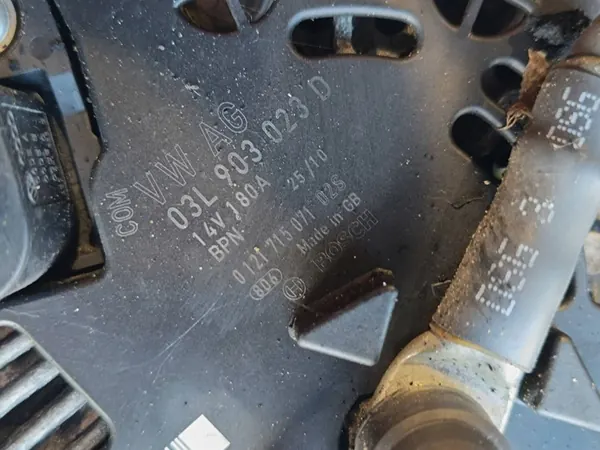 Vaihtovirtageneraattori VW Audi Skoda 03L903023D image 2