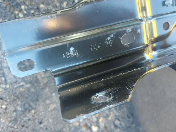 OEM 27425A7 Etuistuimen Ylävyön Vahviste image 4