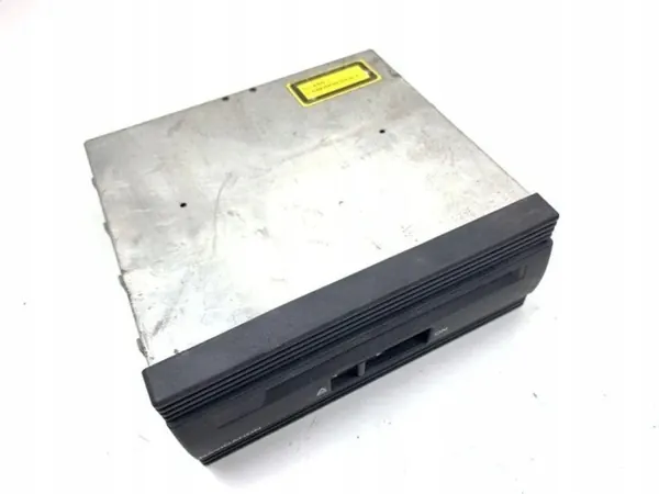 Cambiador CD Audi A6 Avant OEM 4D0919887D Usado image 2