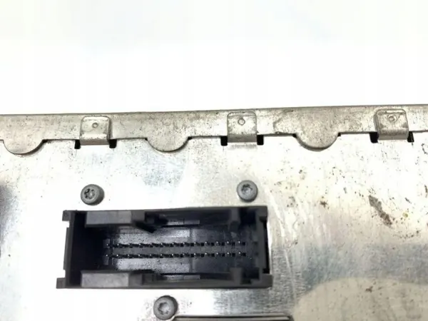 Cambiador CD Audi A6 Avant OEM 4D0919887D Usado image 3