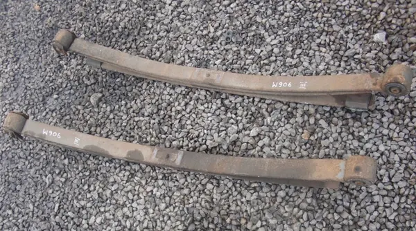 Mola traseira tripla OEM mercedes413 para Sprinter W906 image 2