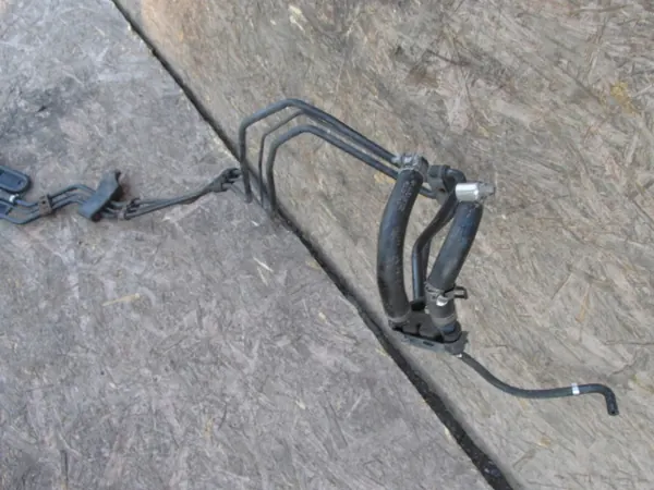 Enfriador de combustible Audi A8 D3 3.0 TDI OEM image 4