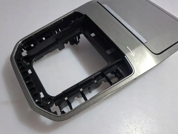 OEM 517863284A Voorste tunnelasbak voor VW Golf Sportsvan image 5