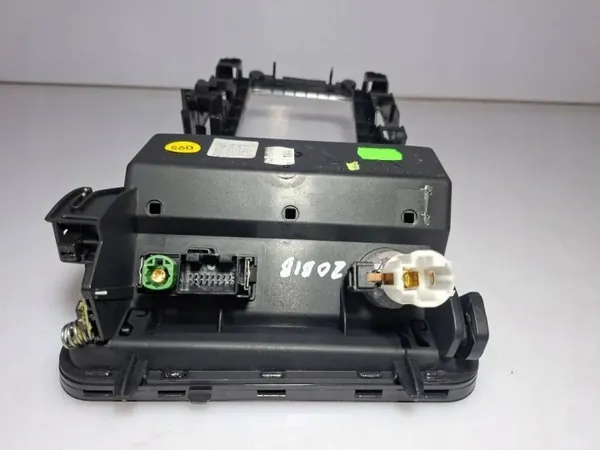 OEM 517863284A Voorste tunnelasbak voor VW Golf Sportsvan image 9