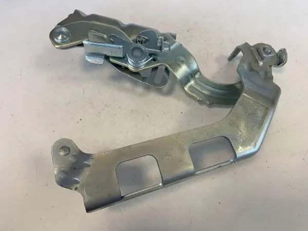 Charnière gauche capot OEM A2058804304 Mercedes-Benz C image 3