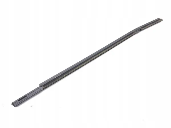 Jeep Avenger Takaikkunan Lista OEM AMD229874 image 3