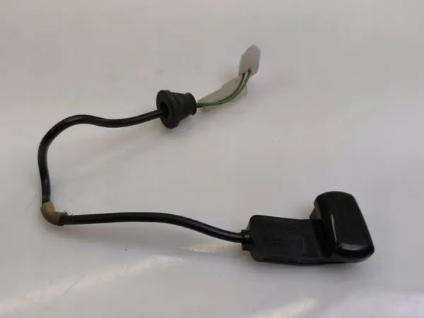 Controlador de fecho central Audi OEM 4D0959989 - Usado image 2
