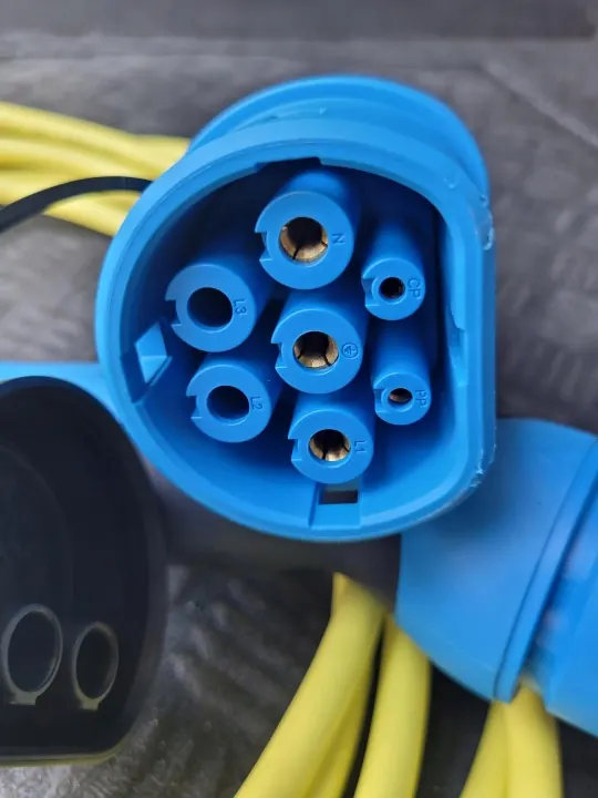 Câble de charge Mercedes OEM KABEL PRZEWOD LADOWANIA image 4