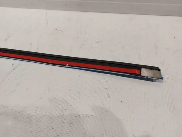 Chrysler Pacifica Skjutdörrslist OEM 68188803AF Vänster image 5