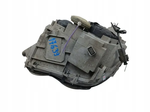 Rechter Voorlicht Mercedes C W203 (2000-2003) A2038200261 image 3