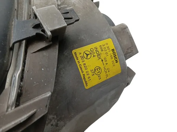 Rechter Voorlicht Mercedes C W203 (2000-2003) A2038200261 image 7