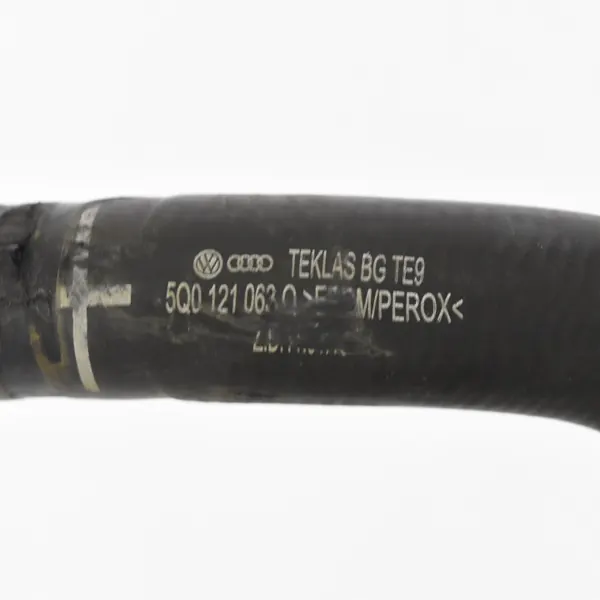 Waterpomp Hulpsslang OEM 5Q0122051FA Gebruikt image 6