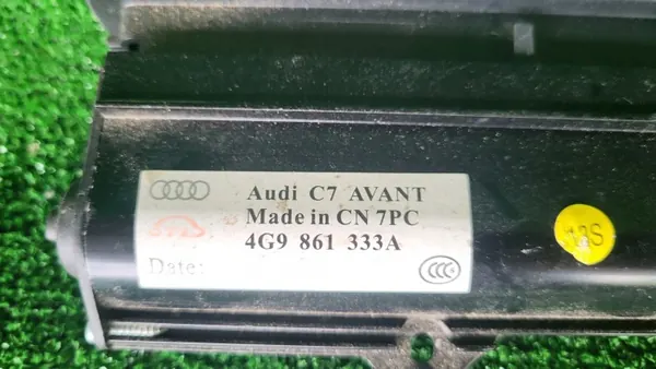 Audi A6 C7 Kombi Kofferraumabdeckung OEM 4G9861333A image 3