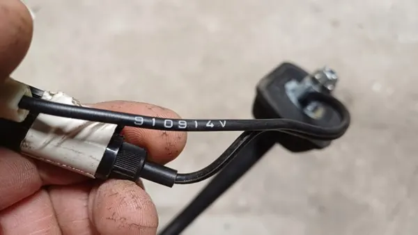 Mitsubishi Space Star II Antenne OEM 568934HGF5GG44 image 5