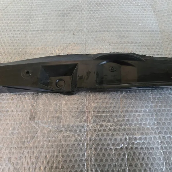 Toyota C-HR II OEM 53827F4070 Mousse d'aile avant droite image 3