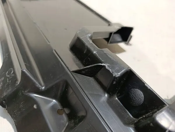 Luftansaugung Toyota Land Cruiser ZX J300 image 3