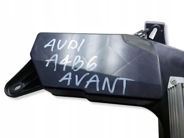 OEM 8E9035223KASACJ Subwoofer-förstärkare för Audi A4 B6 image 4