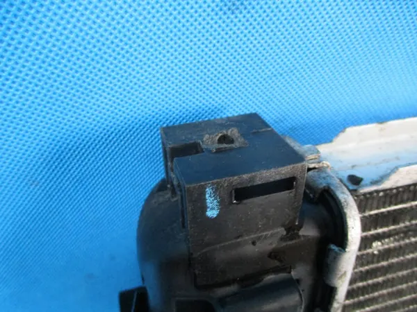 Radiador de agua Chevrolet Orlando 2.0D image 2