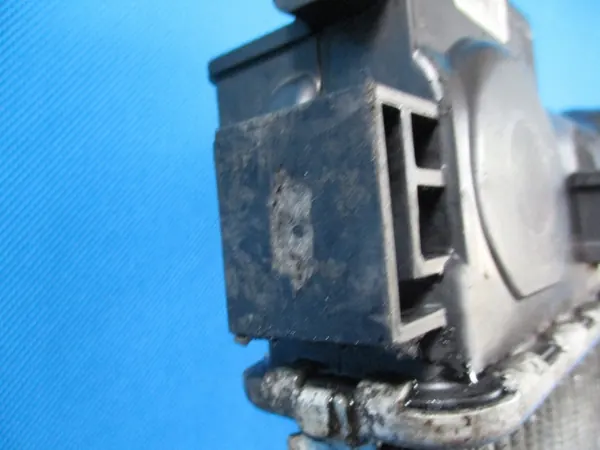 Radiador de agua Chevrolet Orlando 2.0D image 3