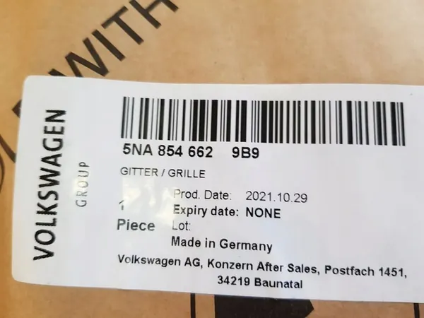 Right Bumper Grille VW Tiguan 2016 > OEM image 5