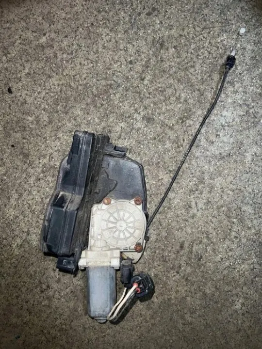 Verrou de porte arrière gauche BMW 8240569 E65/E66/E67 image 2