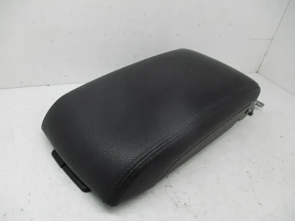 Subaru Legacy 09-14 Lederarmlehne OEM image 3