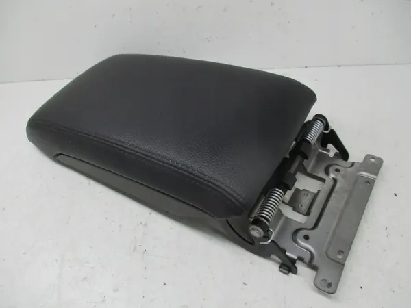 Subaru Legacy 09-14 Lederarmlehne OEM image 4