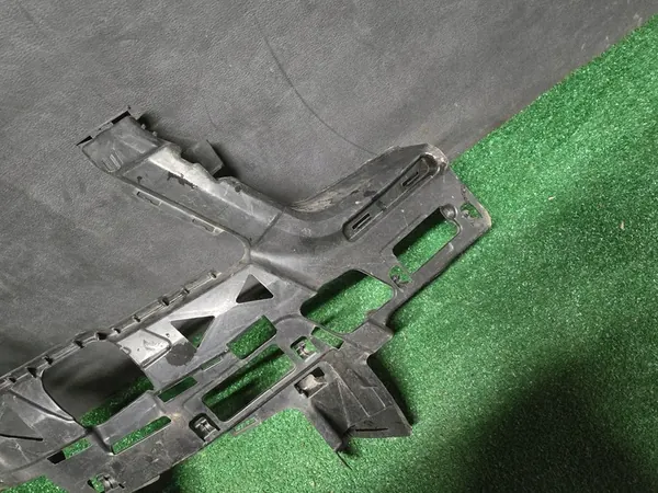 Deslizamento do para-choque dianteiro direito Mercedes GLK W204 A2048852065 image 2